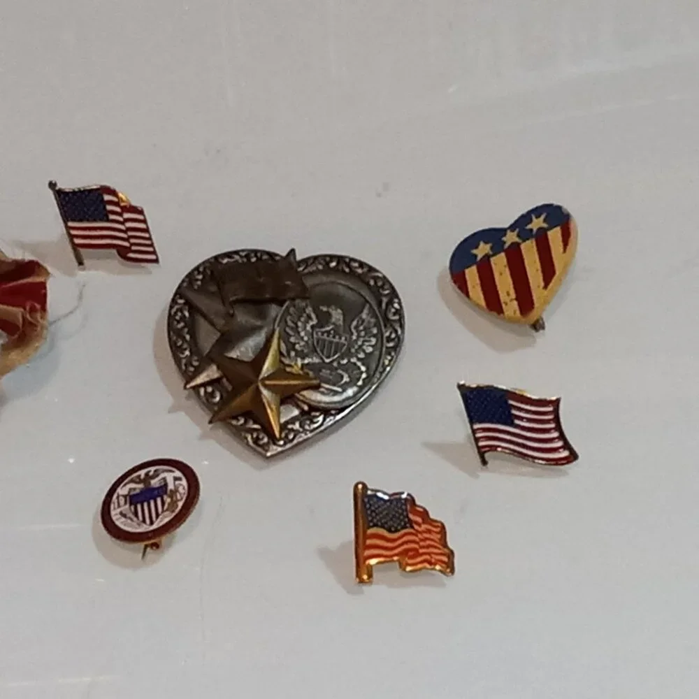 Patriotic 4th of July Lapel Pin Collection (7) Items Red, White + Blue